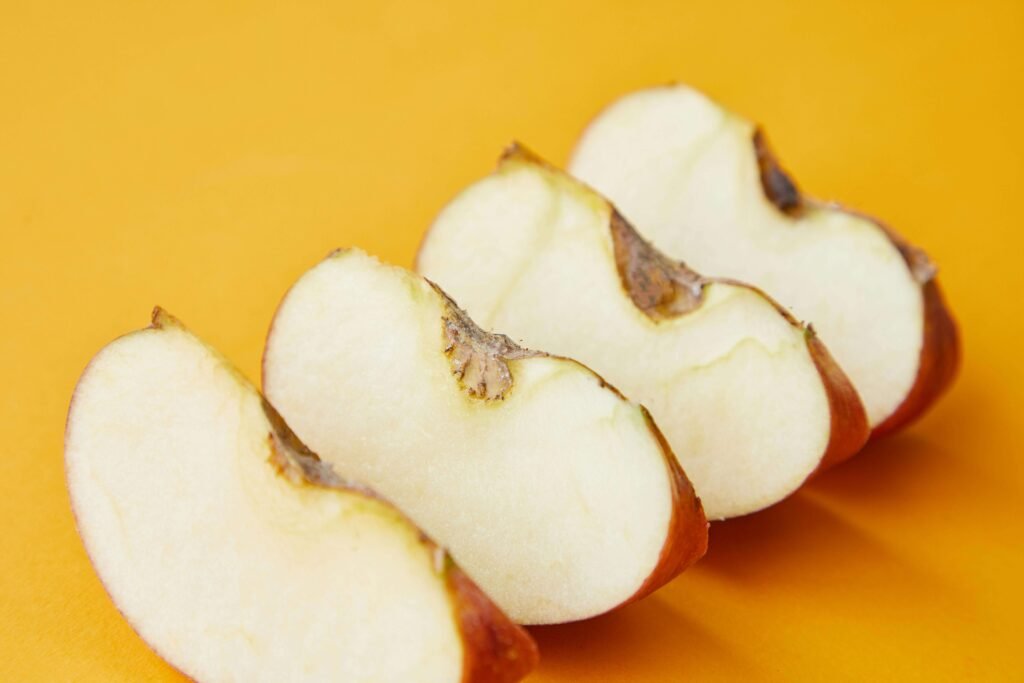 Heart healthy snacks apple slices nut butter