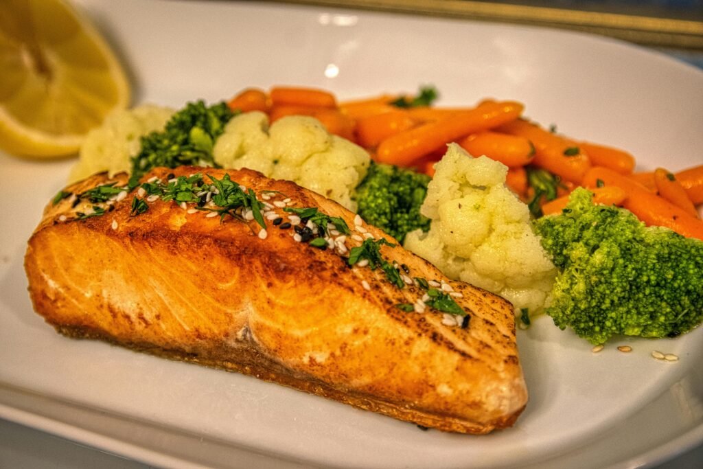 Grilled salmon rich in omega 3 fatty acids for inflammation