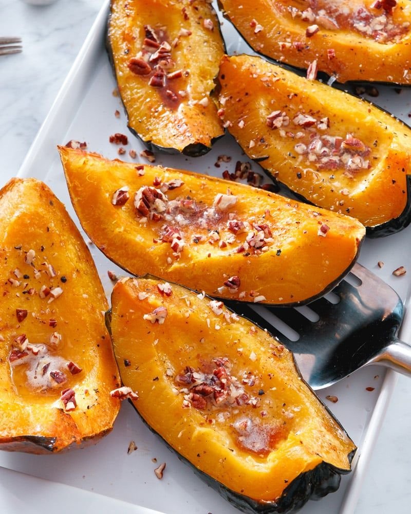 Roasted acorn squash halves with olive oil